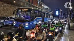 Gubernur Daerah Khusus Jakarta, Pramono Anung akan terus menambah rute layanan Transjabodetabek. (Liputan6.com/Angga Yuniar)