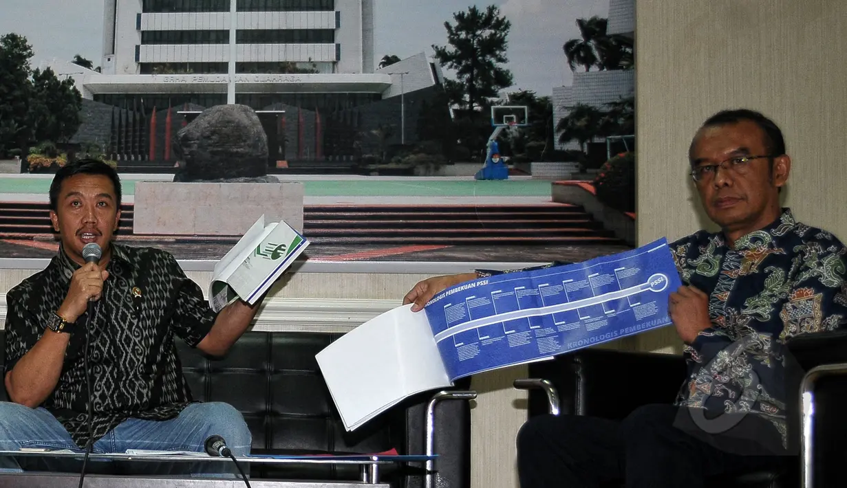 Menpora Imam Nahrawi didampingi Deputi V Bidang Harmonisasi dan Kemitraan Kemenpora, Gatot S. Dewa Broto (Liputan6.com/Yoppy Renato)