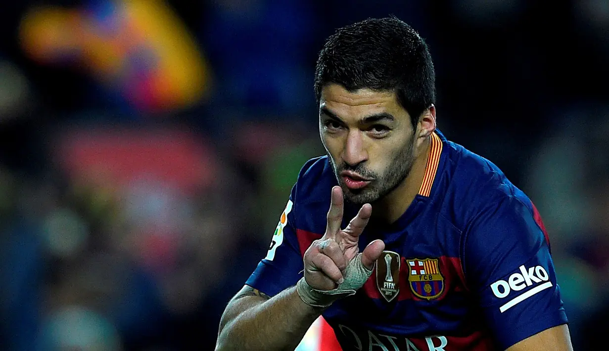Luis Suarez semakin bersinar setelah bergabung dengan Barcelona. Suarez sudah mencetak 30 gol di semua kompetisi musim ini dan menjadi salah satu striker tersubur di Eropa saat ini. (AFP/Lluis Gene)