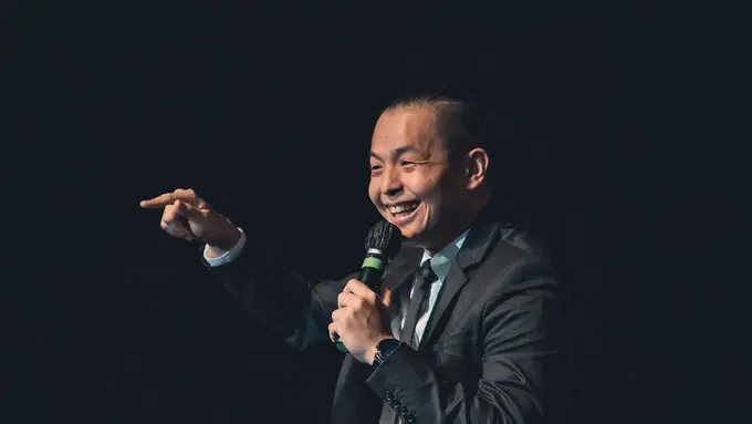 Ernest Prakasa. (Foto: Instagram @ernestprakasa)