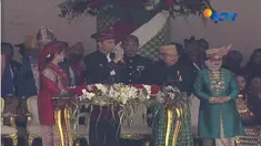 Salah satunya saat Jokowi membagikan KIP di Tasikmalaya, Jawa Barat. Usai menjawab kuis, seorang pelajar membawa pulang sebuah sepeda.