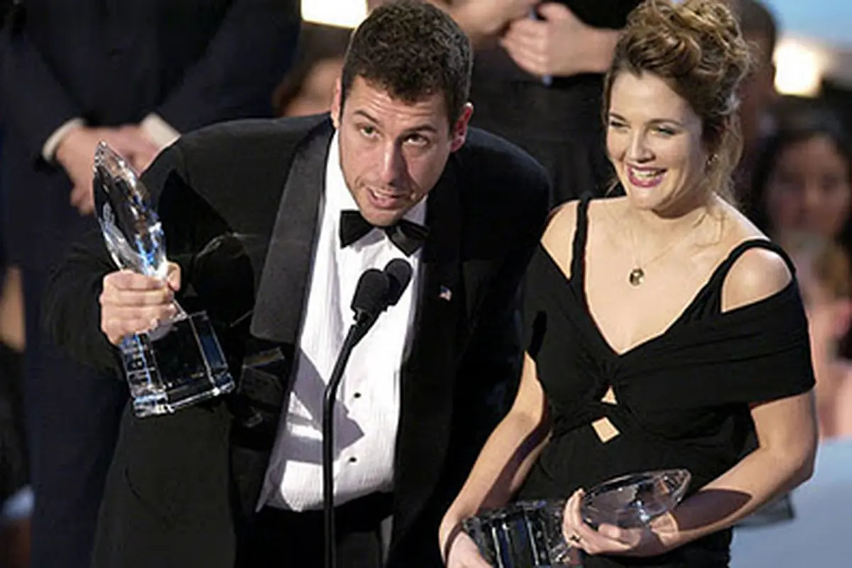 Duet Adam Sandler-Drew Barrymore Terbukti Masih Diminati