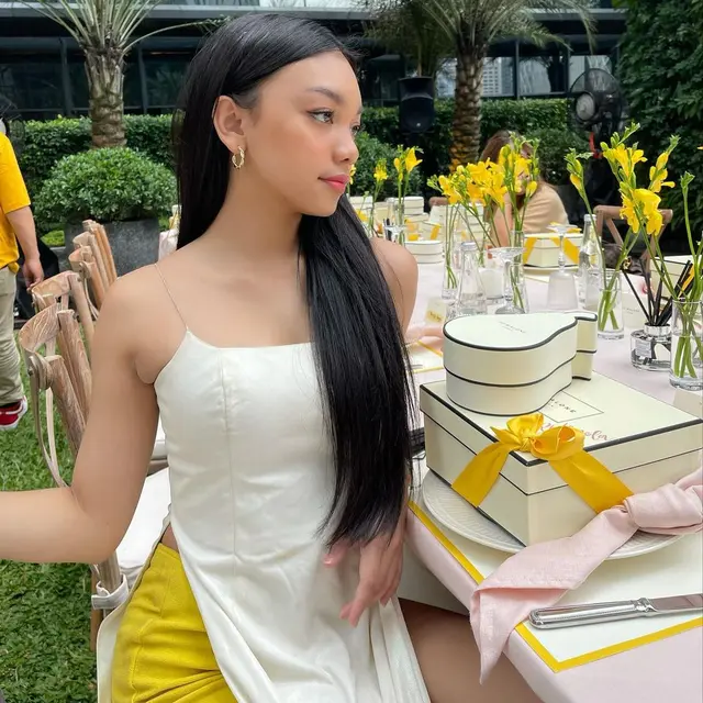 Naura Ayu makin hot di usia remaja