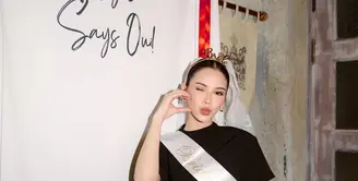 Meski ini merupakan bridal shower ketiganya, suasana tetap terasa spesial, hangat, dan penuh cinta. [@alyssadaguise].