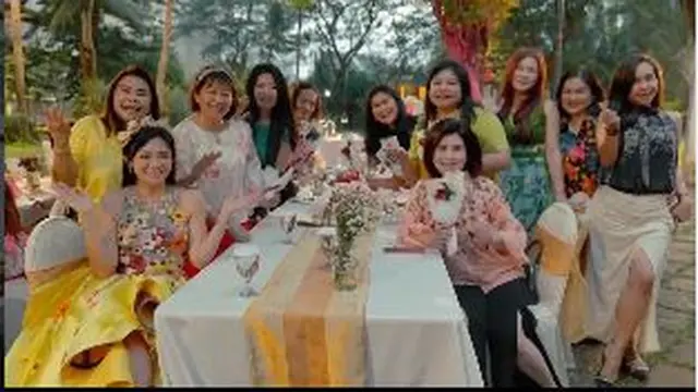6 Potret Ulang Tahun Puspa Dewi ke-55, Viral Dijuluki Nenek Cantik