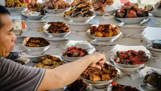 Kriteria Tempat Makan GrabFood Terdekat yang Layak Masuk Daftar Pilihan