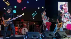 Grup musik Funky Kopral saat tampil dalam hari pertama festival musik All You Can Hear Gigs di Asthana Kemang, Jakarta Selatan,  Selasa (5/11/2024). (Liputan6.com/Herman Zakharia)