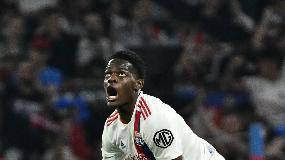 agen-capsa-susun Ditelikung Manchester United, Real Madrid Berpaling ke Pemain Prancis