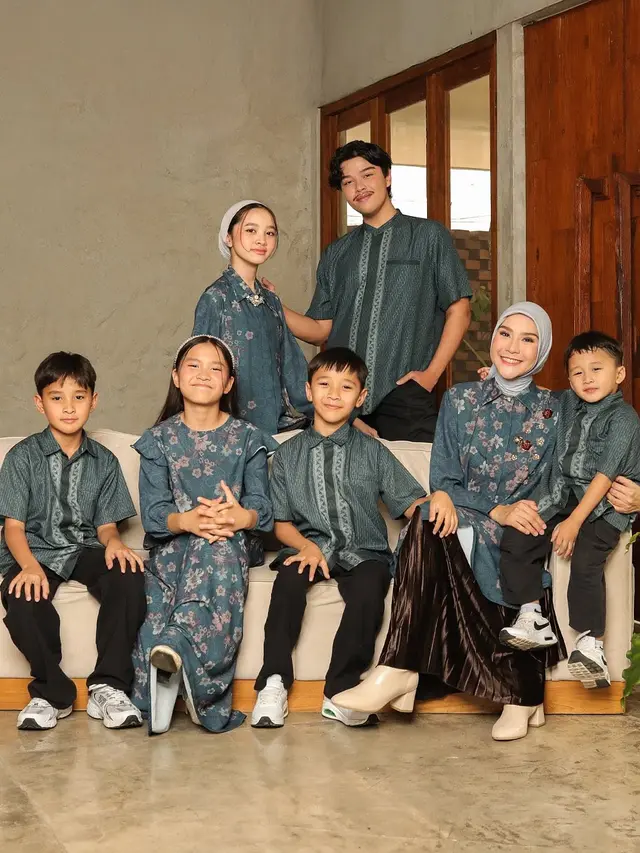 Model Baju Lebaran untuk Keluarga (Foto: Instagram @zaskiamecca_id)