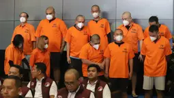 Para tersangka ditangkap dalam rangkaian operasi di sejumlah lokasi berbeda di wilayah Bali pada kurun waktu 9–11 Desember 2025, sebelum acara DWP dimulai. Tampak dalam foto, beberapa tersangka dihadirkan saat rilis pengungkapan peredaran narkoba jelang gelaran Djakarta Warehouse Project (DWP) 2025 di Bali pada 12–14 Desember 2025 lalu di gedung Bareskrim Mabes Polri, Jakarta, Senin (22/12/2025). (merdeka.com/Arie Basuki)