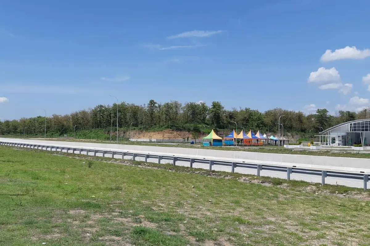 Lima ruas bagian dari Tol Trans Jawa yang dikerjakan oleh Jasa Marga dan Waskita Karya siap diresmikan oleh Presiden RI Joko Widodo (Jokowi). (Dok Kementerian BUMN)