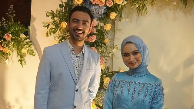 Resmi Tunangan, Ini 6 Potret Kebersamaan Reza DA dan Valda Alviana yang Jarang Terekspos
