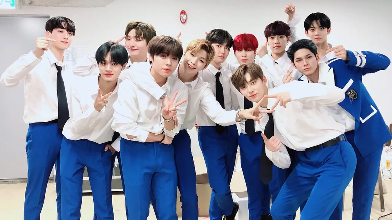 [Bintang] Wanna One Dominasi Chart Realtime Bersama Single Light