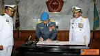 Citizen6, Jakarta: Puspen TNI, Panglima TNI Laksamana TNI Agus Suhartono, menerima kunjungan Panglima Angkatan Tentera (PAT) Malaysia Jeneral Tan Sri Dato’ Sri Azizan Ariffin, kamis (12/5). (Pengirim: badarudin bakri) 