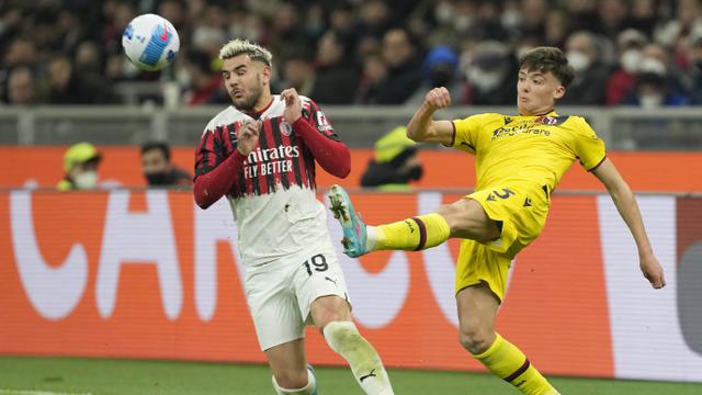 Foto: Zlatan Ibrahimovic Berdarah-Darah, AC Milan Ditahan Imbang Bologna di Liga Italia
