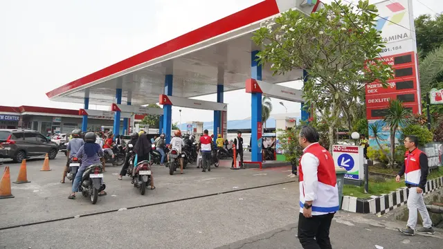 Komisaris Independen PT Pertamina Patra Niaga, Prabu Revolusi saat mengunjungi sejumlah SPBU di Kota Medan. Dok PPN