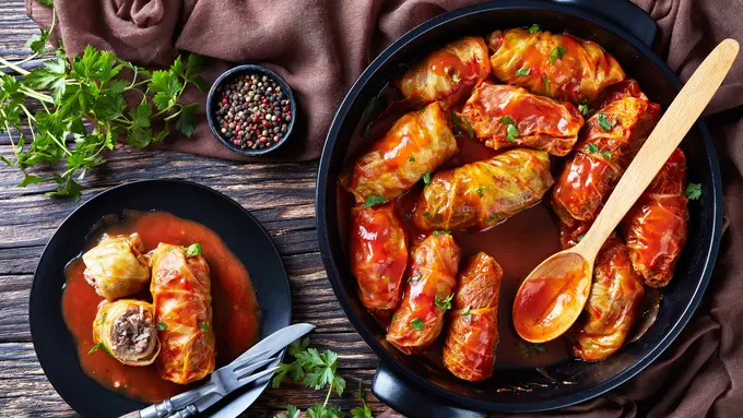 Resep Kol Gulung Daging Saus Pedas