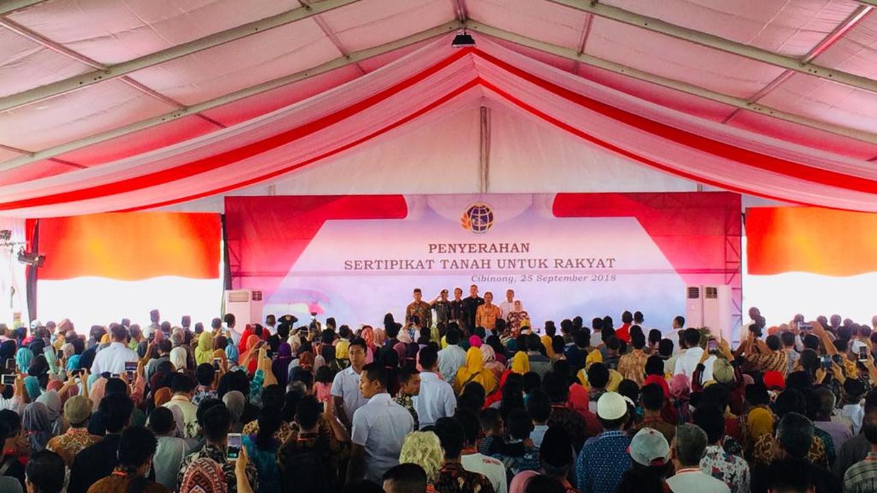 Masuk Masa Kampanye Pilpres, Jokowi Berhenti Bagi-Bagi Sepeda