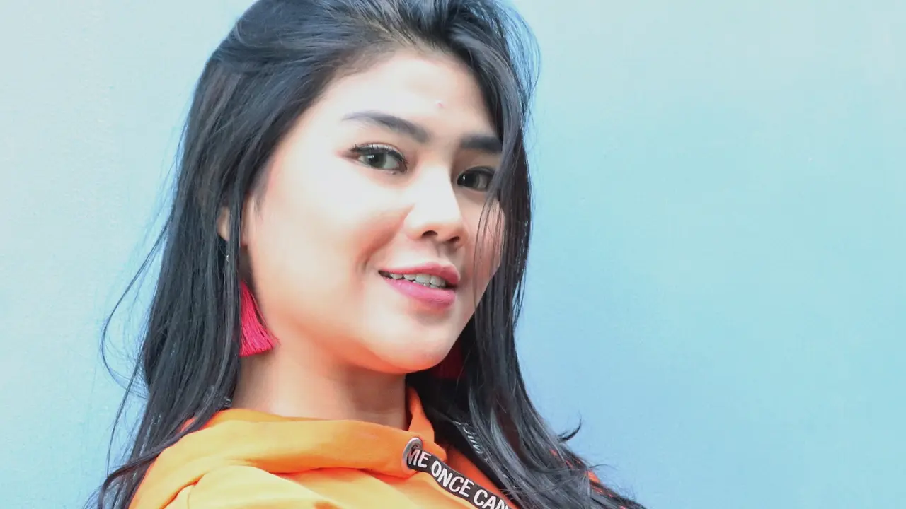 [Bintang] Meldi (Keponakan Dewi Perssik)