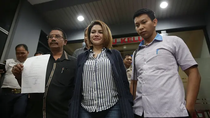 [Bintang] Nikita Mirzani