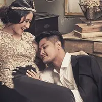 Pasangan Ryana Dea dan Puadin Redi kini sedang menanti kehadiran buah hati. Usia kandungan pesinetron Ryana Dea kini tengah memasuki 36 minggu alias sembilan bulan. (Instagram/ryana_dea)