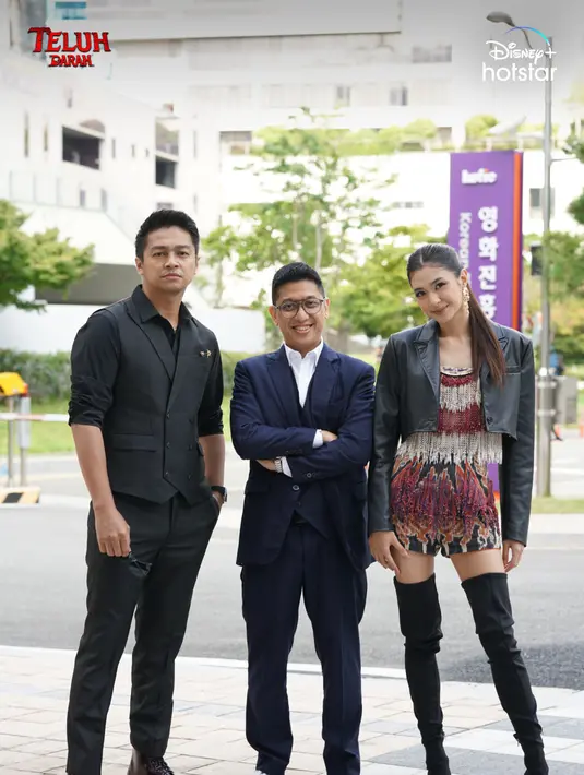 Mikha Tambayong, Kimo Stamboel, dan Deva Mahenra. (Foto: Disney Plus Hotstar)
