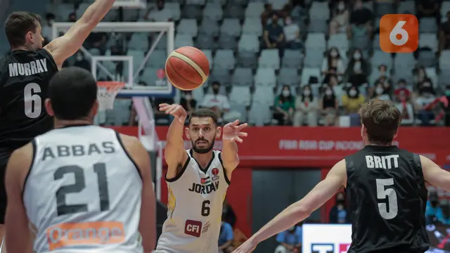 Bounce Pass Adalah Teknik Memberi Umpan dalam Basket, Begini Cara Melakukannya