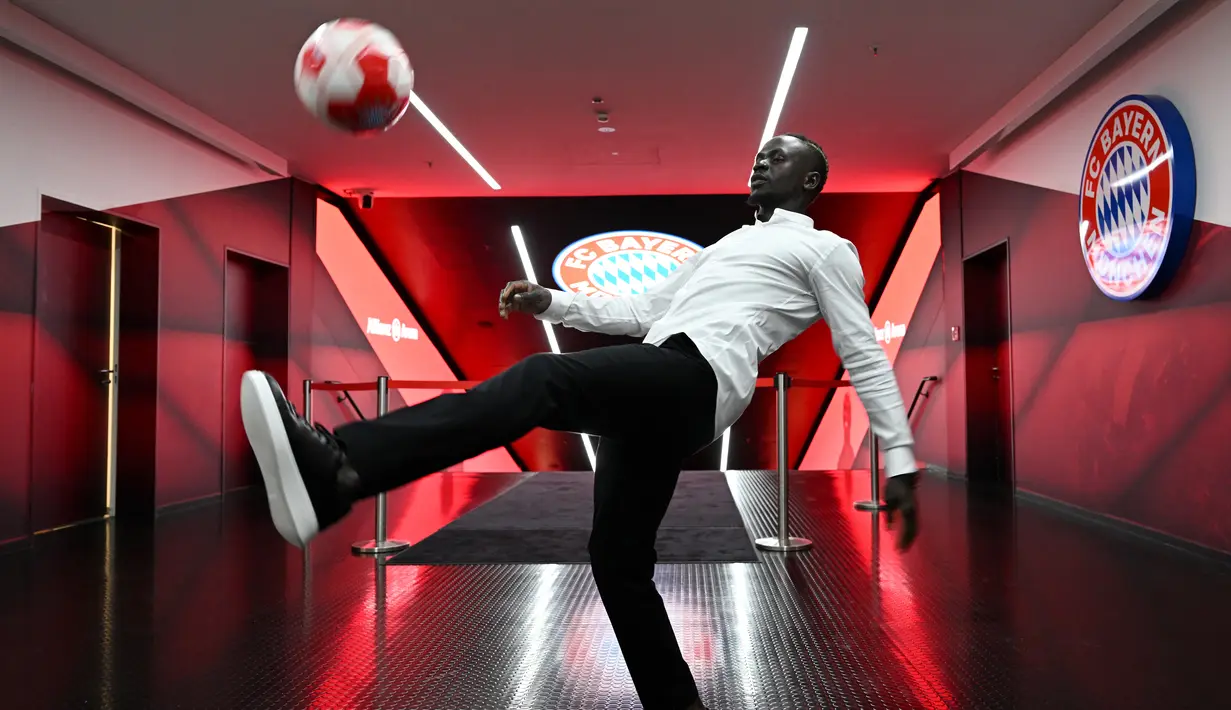 Mane meninggalkan Bayern untuk bergabung dengan Cristiano Ronaldo di Al-Nassr. (AFP/CHRISTOF STACHE)