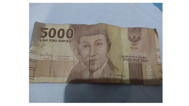 8 Potret Sambungan Uang Kertas Sobek Ala Netizen Ini Bikin Tepuk Jidat