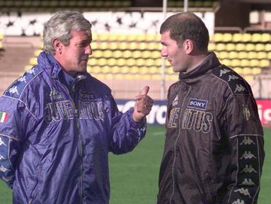 Karier Lippi mulai menjulang ketika ia dipercaya melatih Juventus di tahun 1994-1999, ia melatih berbagai pemain legenda seperti salah satunya Zinedine Zidane.( 