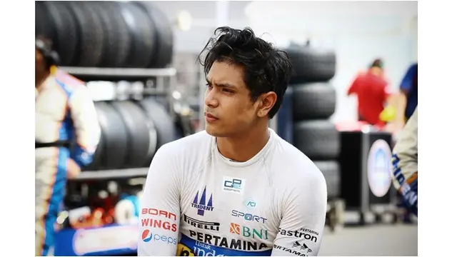 7 Potret Philopaz Armand Anak Pertama Jennifer Jill Istri Ajun Perwira