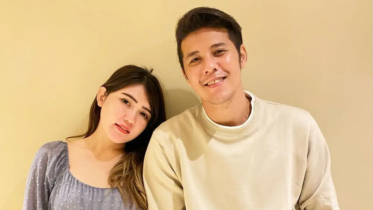 Via Vallen dan Chevra Papinka. (Foto: Instagram @viavallen)