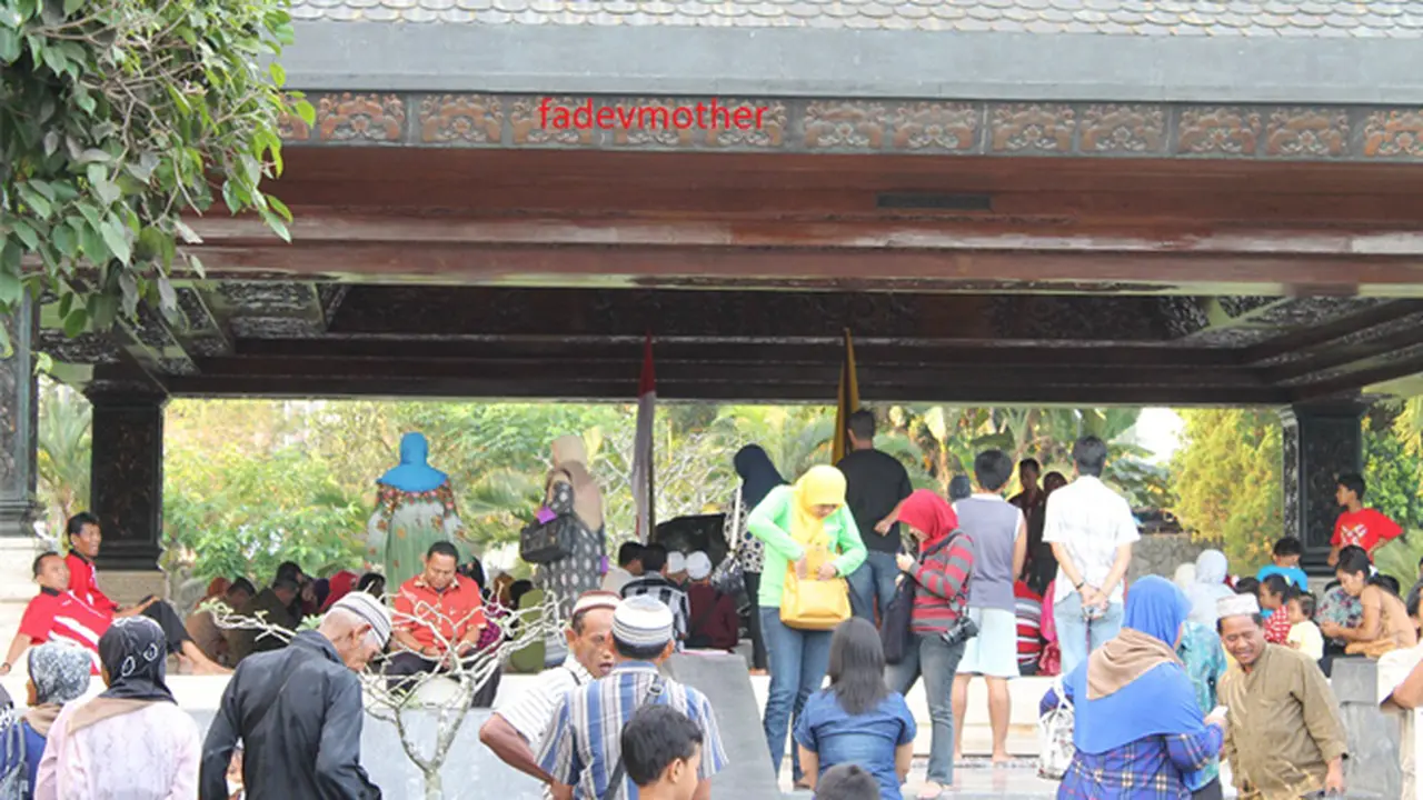 Berwisata ke Makam Presiden Pertama RI Ir. Sukarno 
