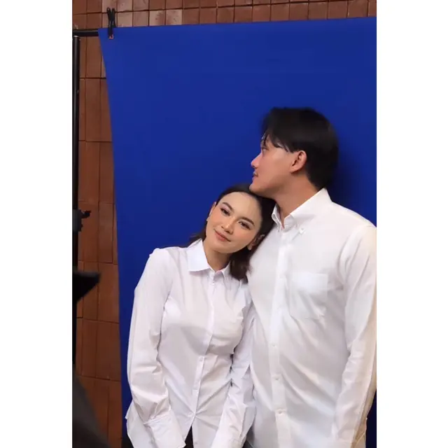 6 Momen Rizky Febian dan Mahalini Foto Latar Biru, Menikah 5 Mei Mendatang