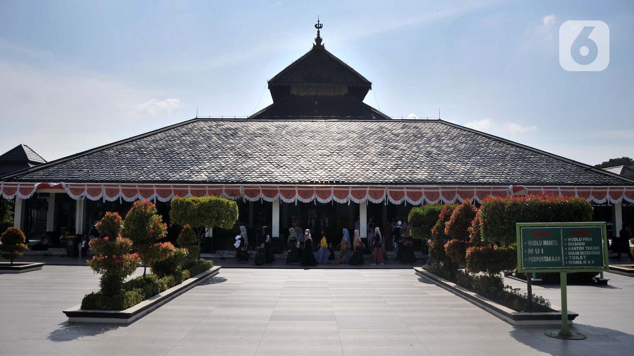 FOTO: Jejak Syiar Islam di Masjid Agung Demak