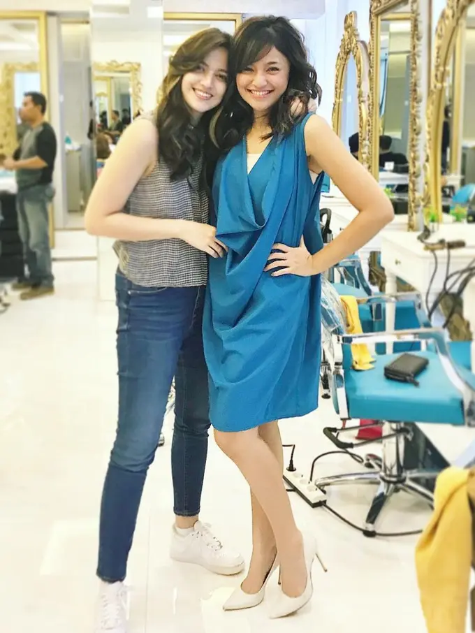 6 Potret Persahabatan Nia Ramadhani dan Marshanda, Awet Sejak Remaja