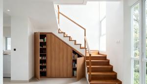 Model Tangga Rumah Minimalis yang Aman dan Estetik (Foto: Gemini)