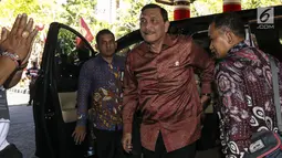 Menko Bidang Kemaritiman Luhut Binsar Panjaitan tiba menghadiri Kongres V PDIP di  Grand Inna Beach, Sanur, Bali, Kamis (8/8/2019). Kongres V PDIP berlangsung selama tiga hari sejak tanggal 8 - 10 Agustus mendatang. (Liputan6.com/Johan Tallo)