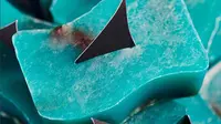 Sabun hiu yang dilansir Lush Cosmetics tidak hanya baik bagi kulit namun juga pelestarian lingkungan dan hiu (instagram/lushcosmetics)