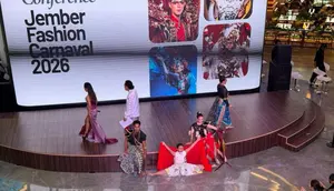 Bukan Sekadar Parade, Menpar Ungkap Tujuan Jember Fashion Carnaval