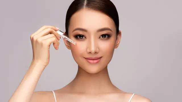 Trik Penggunaan Face Oil pada Kulit Berminyak, Biar Hasilnya Glowing Bebas Kilap