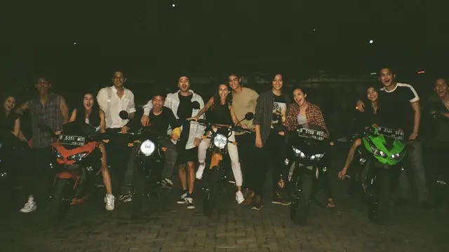 Syuting Serial Antares Berakhir, Ini 6 Momen Kebersamaan Para Pemain di Balik Layar