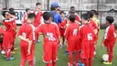 Kebersamaan dalam sebuah tim sangat penting dalam Liga Bola Indonesia, Minggu (23/10/2016), di Sabnani Park, Tangerang. (Liga Bola Indonesia)