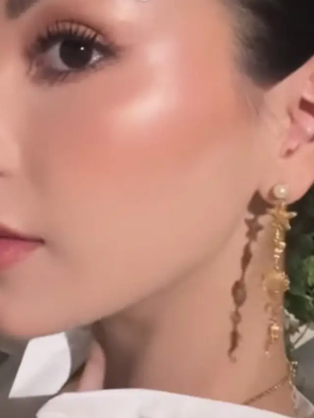 Detail Outfit Alyssa Daguise Terbaru di Bali