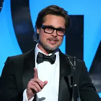 Meskipun telah berjanji akan menjadi ayah yang baik dan telah menyesali perbuatannya, namun pasca digugat cerai Angelina Jolie, Pitt memang tidak bisa leluasa dalam melakukan pertemuan dengan anak-anaknya. (AFP/Bintang.com)