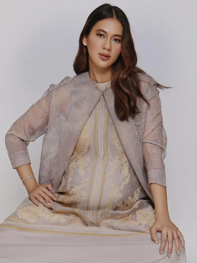 Pesona 11 Seleb saat Pamer Baby Bump, Jadi Ibu Hamil Hits