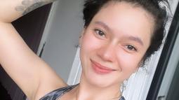 Citra Anidya juga jarang tampil mengenakan makeup. Perempuan kelahiran Bogor, 20 Januari 1990 ini justru lebih sering membagikan potret dirinya yang tanpa makeup dalam berbagai kesempatan. (FOTO: instagram.com/ncit90/)