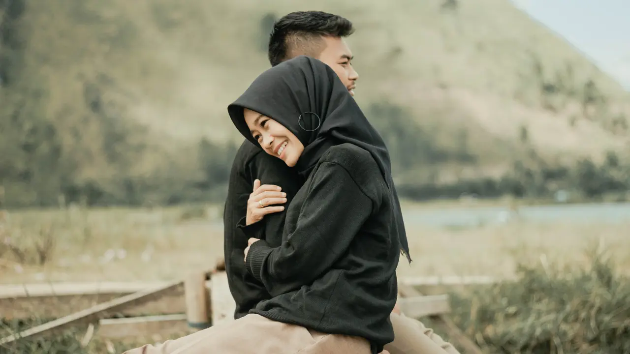 pasangan menikah