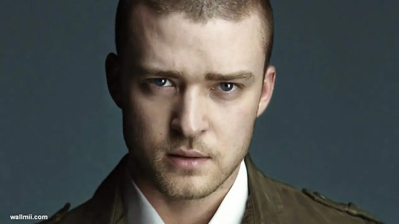 justine-timberlake-seronok-130705b.jpg