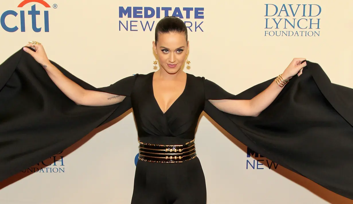 Dalam perayaan Thanksgiving, Katy Perry melakukan dukungan untuk Standing Rock sebagai perkumpulan yang melakukan perlawanan dengan Dakota Access Pipeline. (AFP/Bintang.com)